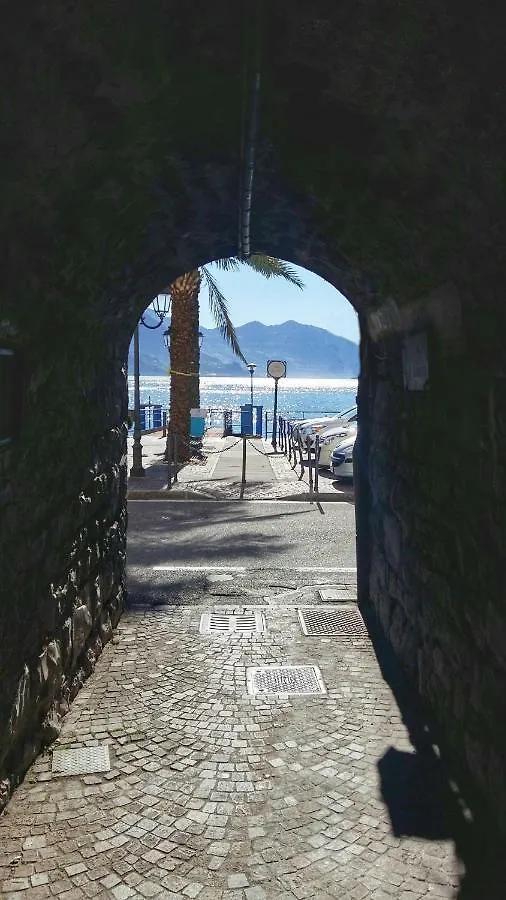 Apartament Le Viaggiatrici Riva di Solto
