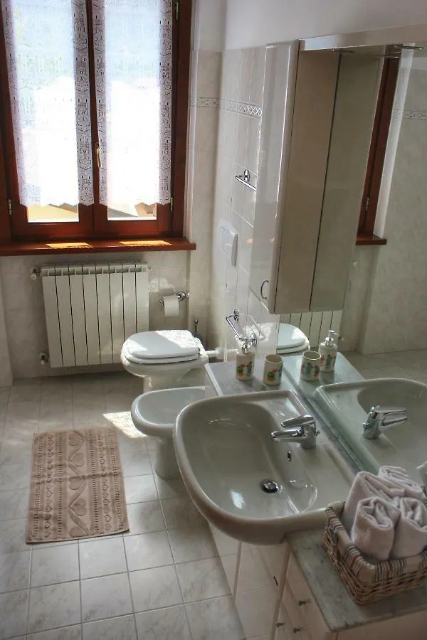 Apartament Le Viaggiatrici Riva di Solto