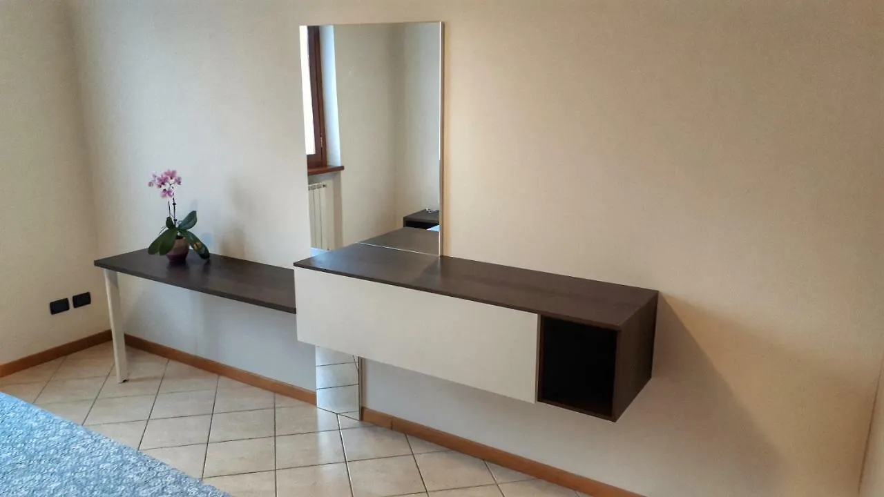 Apartament Le Viaggiatrici Riva di Solto Włochy